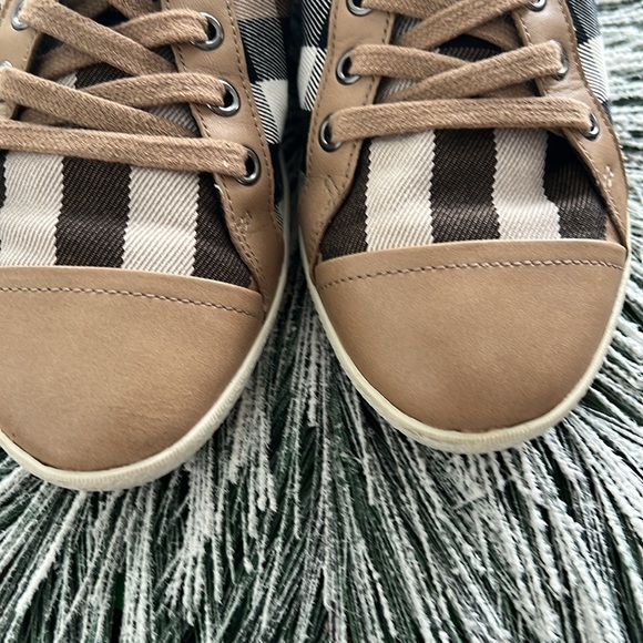 Burberry London Brown-Tan Leather Canvas 
Sneakers - Picture 8 of 12